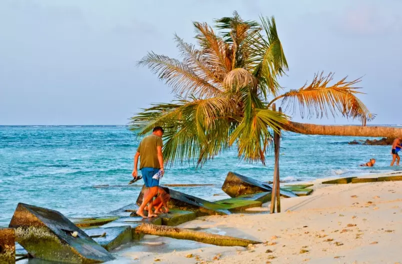 what to wear in Maldives what to wear in Maldives