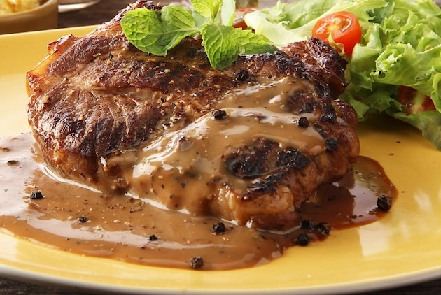 What do Europeans have for dinner?