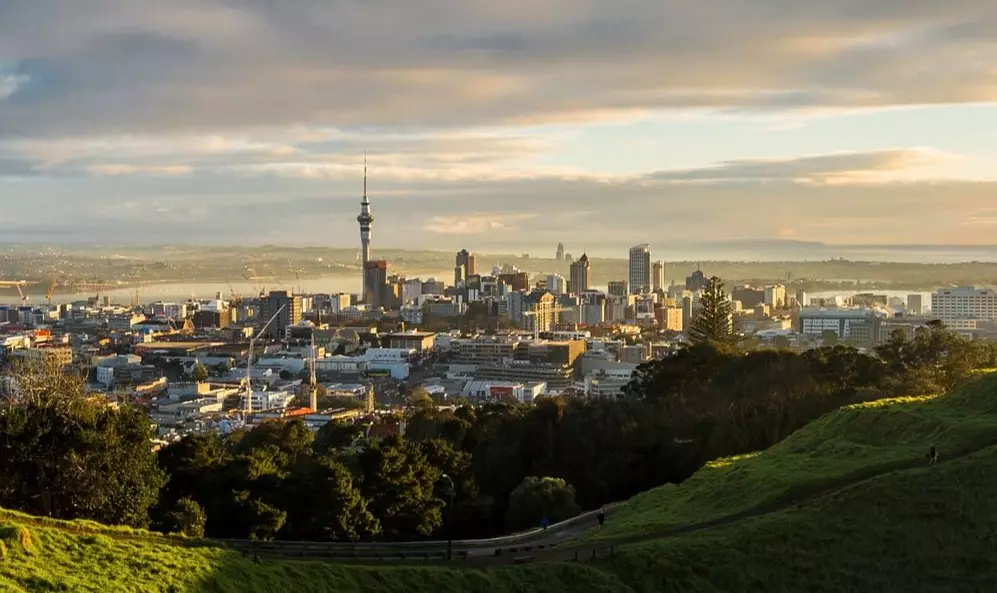 New Zealand budget travel