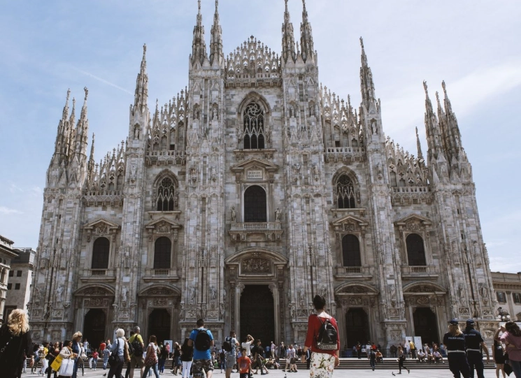 Is $2000 enough for 2 weeks in Europe?