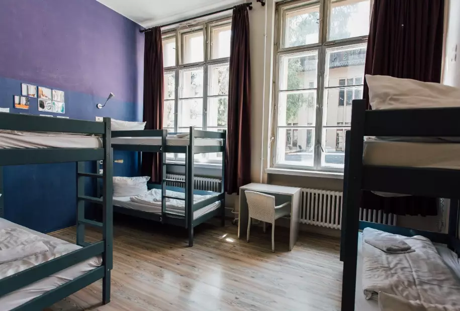youth hostel age restrictions