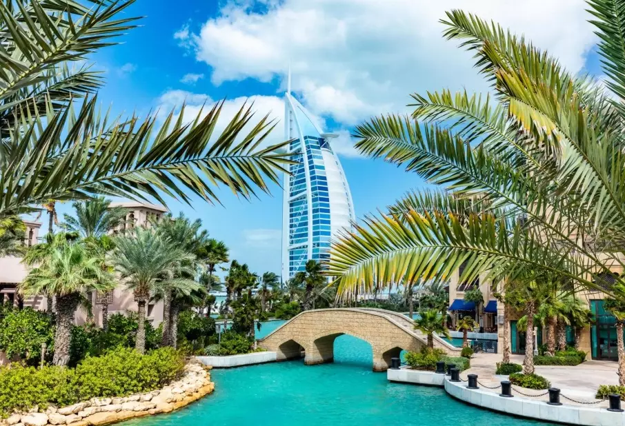 Is Dubai a good place for tourists?