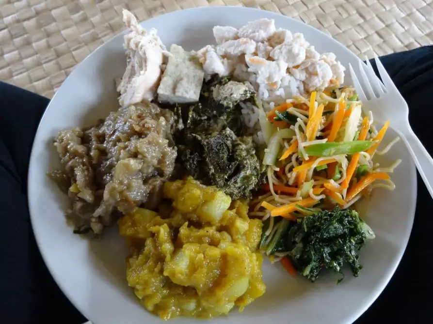 cost of eating out in Fiji