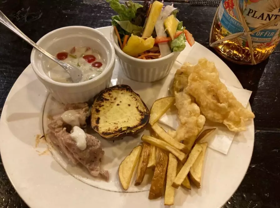 cost of eating out in Fiji