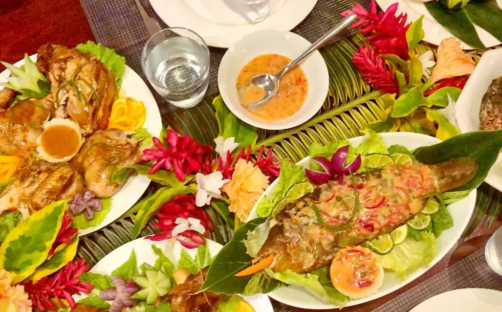 How much does a meal cost in Fiji?