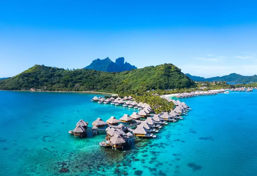 which is nicer Fiji or Bora Bora