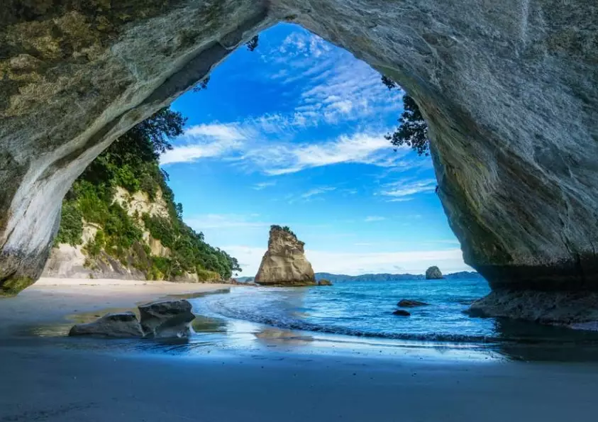 Is it worth to visit New Zealand